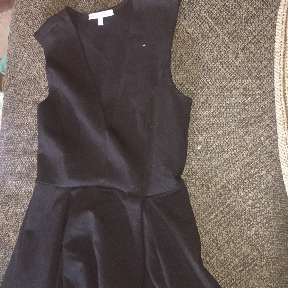 low cut/short black dress